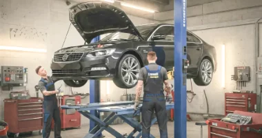 Taller-de-mantenimiento-periodico-programado-del-coche